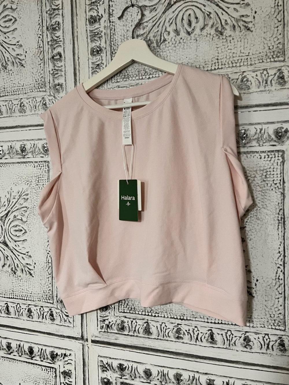 Halara Women's Light Pink Sleeveless Yoga Crop Top NWT